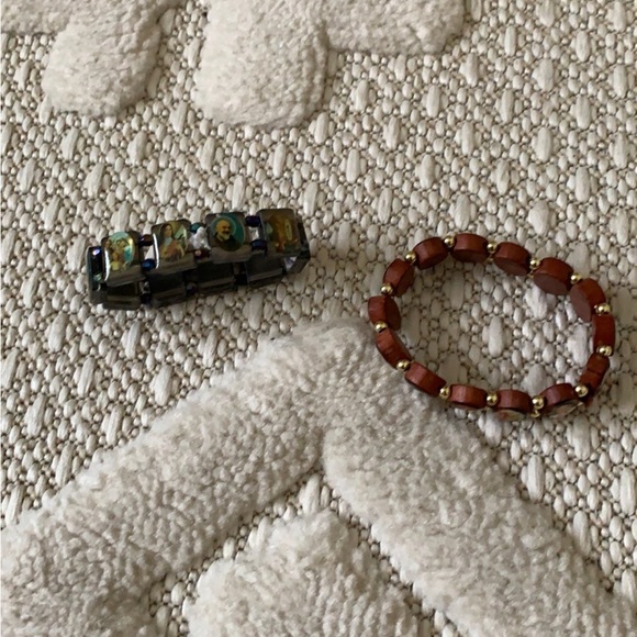 Jesus bracelets - Picture 2 of 2